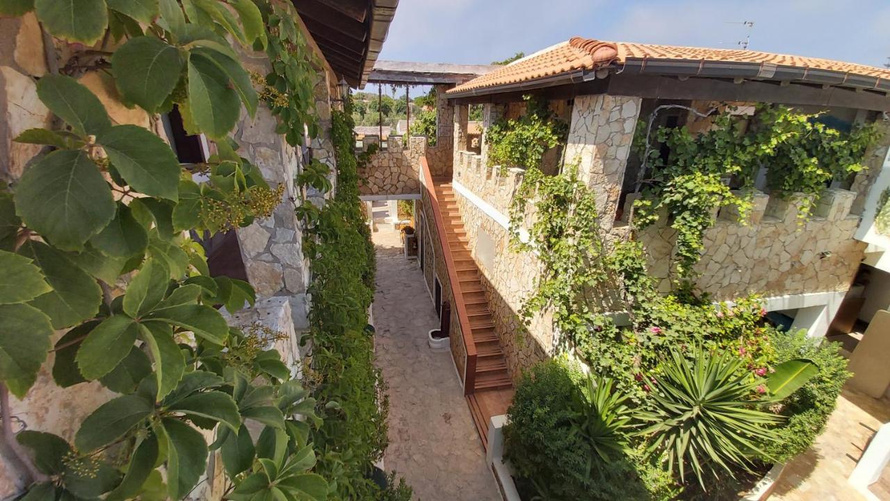Residence Il Castello 兰佩杜萨 外观 照片