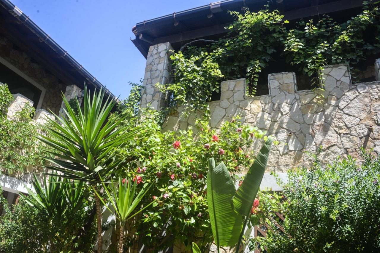 Residence Il Castello 兰佩杜萨 外观 照片