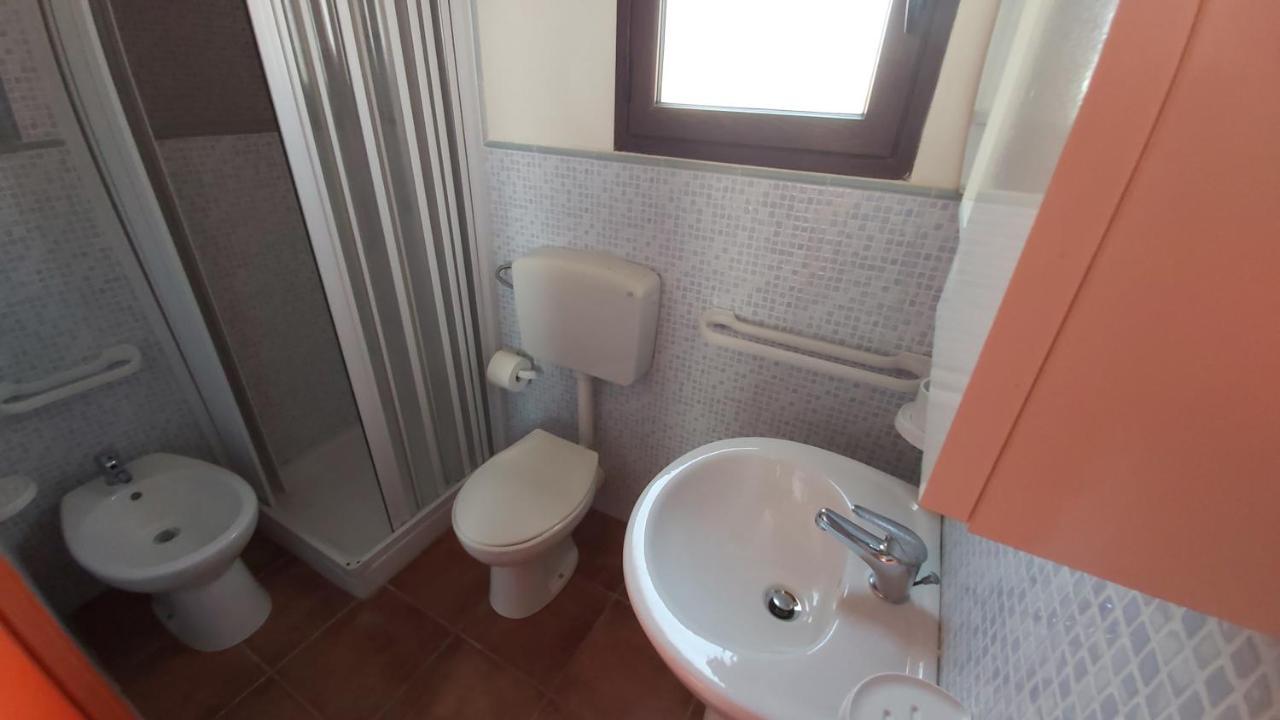 Residence Il Castello 兰佩杜萨 外观 照片
